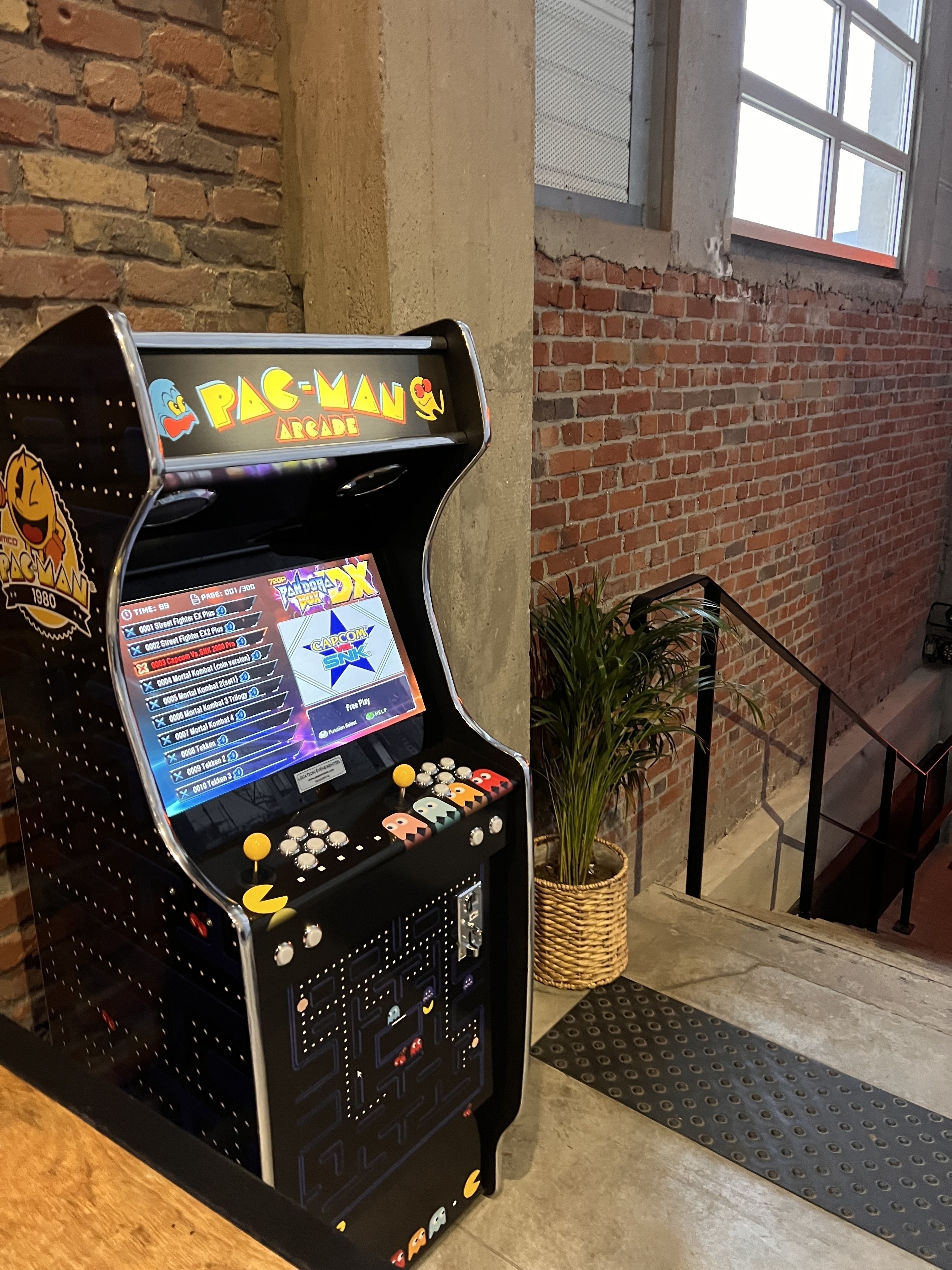 Borne arcade PaC Man 2022 avec 5000 jeux