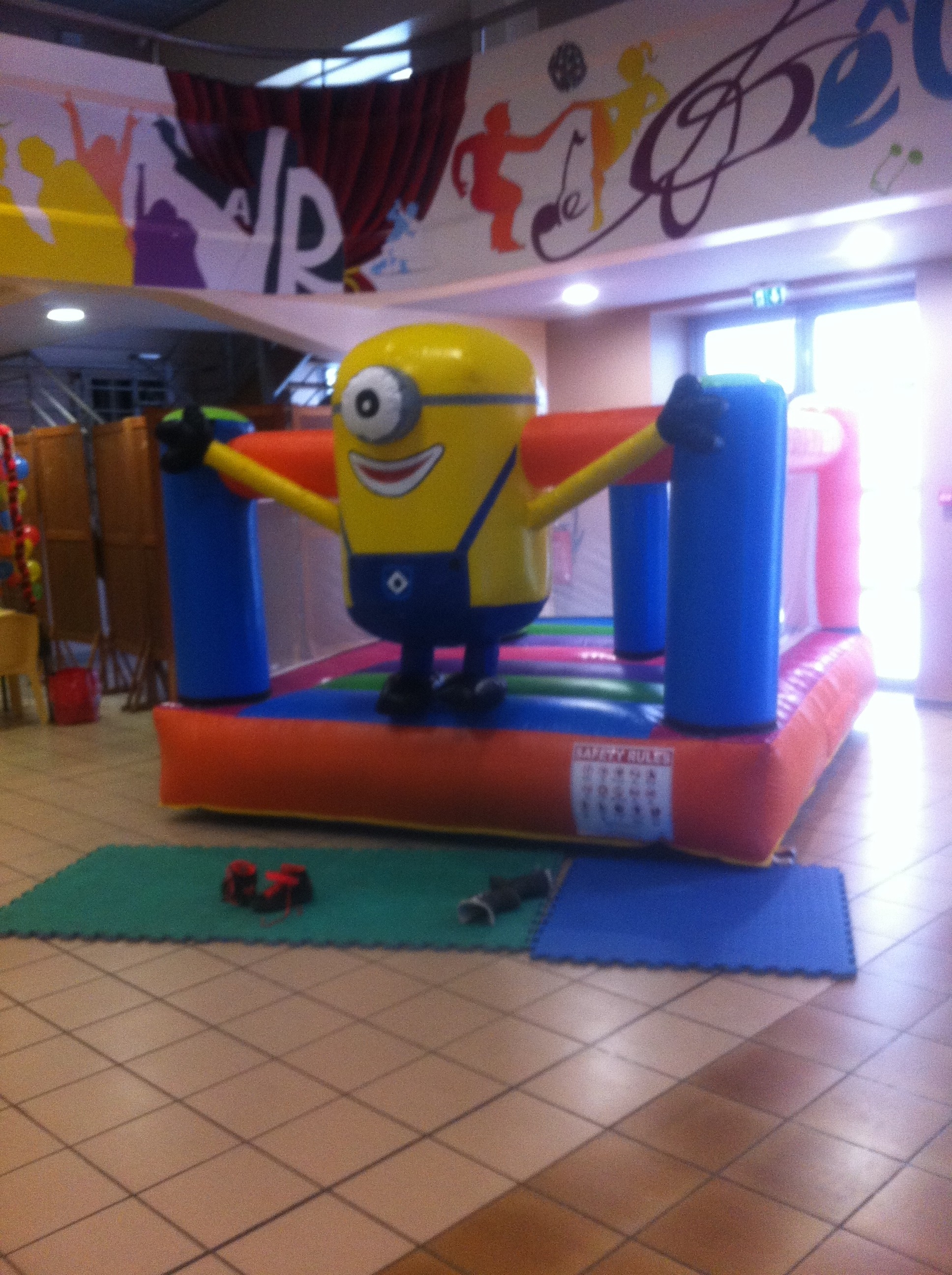 Minions 3m*3,2m*2.00m de hauteur